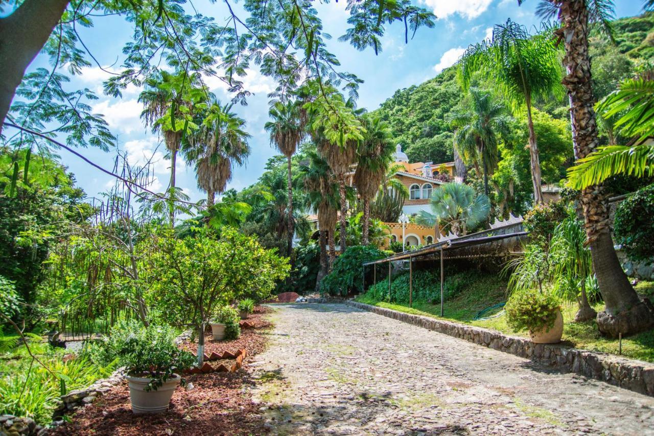 Casa Galeana- Tropical 1-Bd 1-Wc Mountain Top Luxury Suite With Stunning Views 아히힉 외부 사진