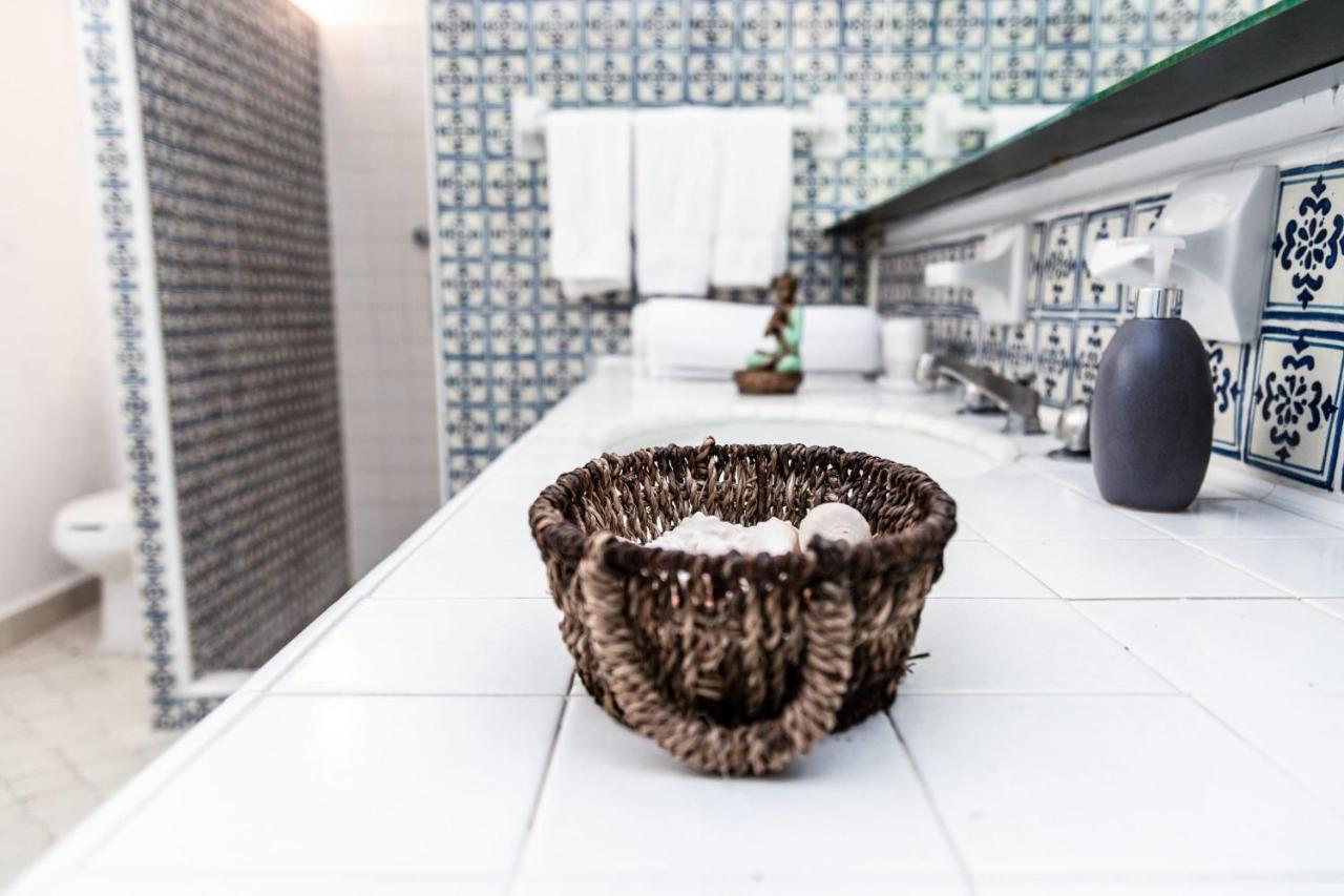 Casa Galeana- Tropical 1-Bd 1-Wc Mountain Top Luxury Suite With Stunning Views 아히힉 외부 사진