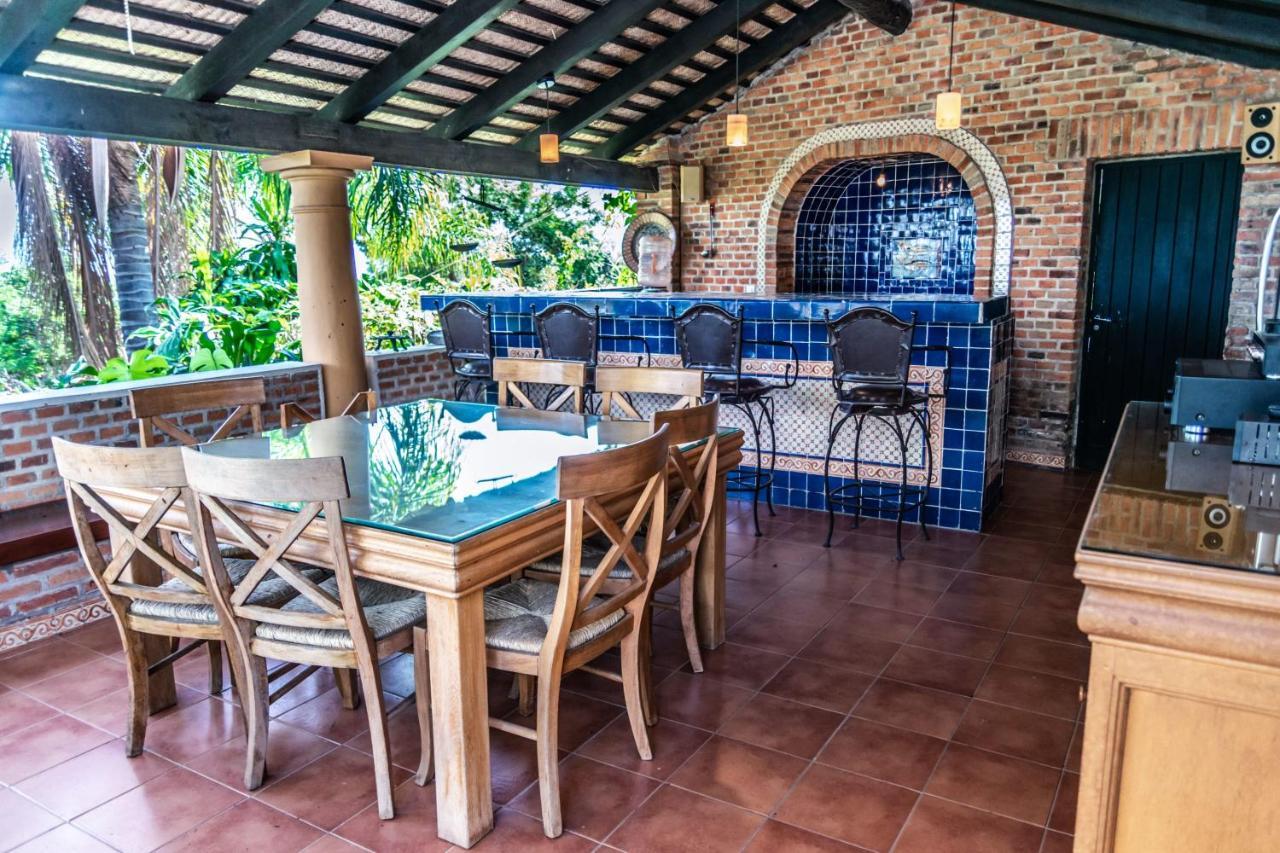 Casa Galeana- Tropical 1-Bd 1-Wc Mountain Top Luxury Suite With Stunning Views 아히힉 외부 사진