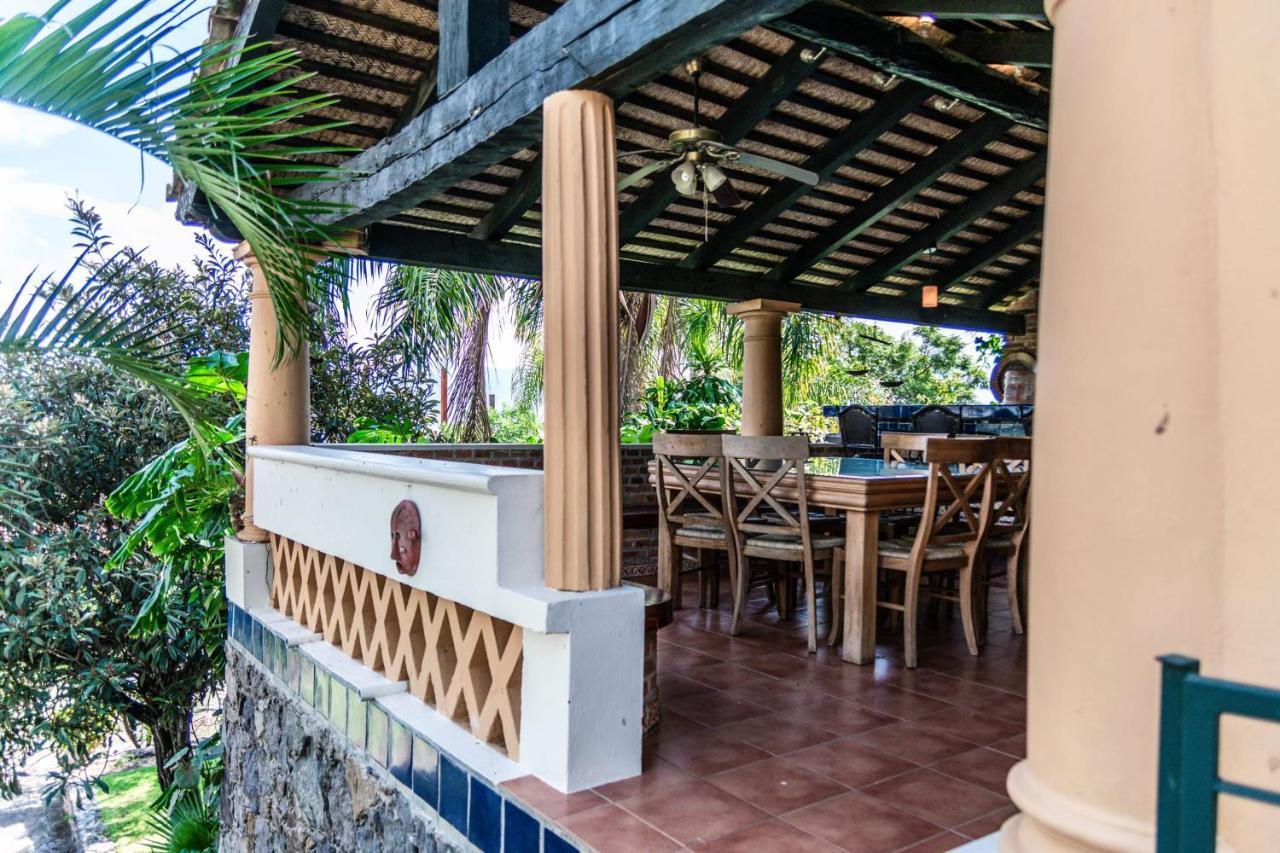 Casa Galeana- Tropical 1-Bd 1-Wc Mountain Top Luxury Suite With Stunning Views 아히힉 외부 사진