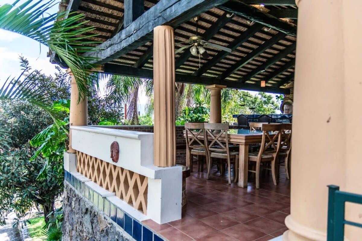 Casa Galeana- Tropical 1-Bd 1-Wc Mountain Top Luxury Suite With Stunning Views 아히힉 외부 사진