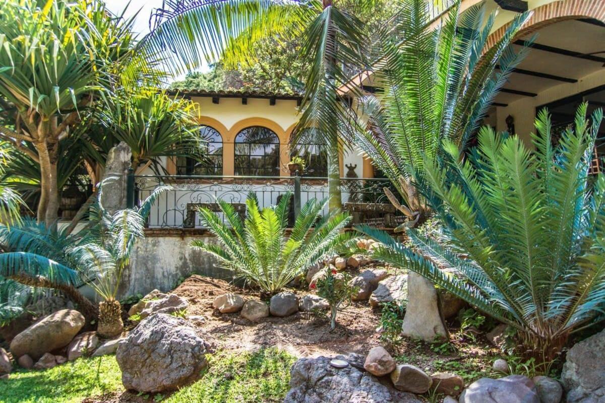 Casa Galeana- Tropical 1-Bd 1-Wc Mountain Top Luxury Suite With Stunning Views 아히힉 외부 사진